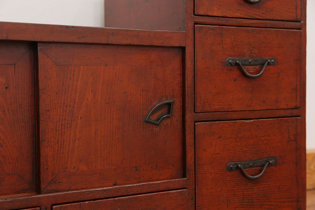 アンティーク家具　古民具・骨董 古い木の収納棚付き小引き出し