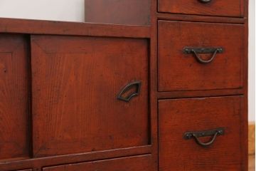 アンティーク家具　古民具・骨董 古い木の収納棚付き小引き出し