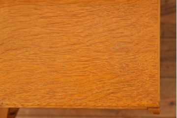 北欧家具　ビンテージ　G-PLAN(ジープラン)　Brandon(ブランドン)　小振りなサイドテーブル(1)(電話台・ベッドサイドキャビネット)