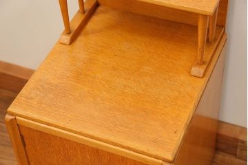 北欧家具　ビンテージ　G-PLAN(ジープラン)　Brandon(ブランドン)　小振りなサイドテーブル(2)(電話台・ベッドサイドキャビネット)