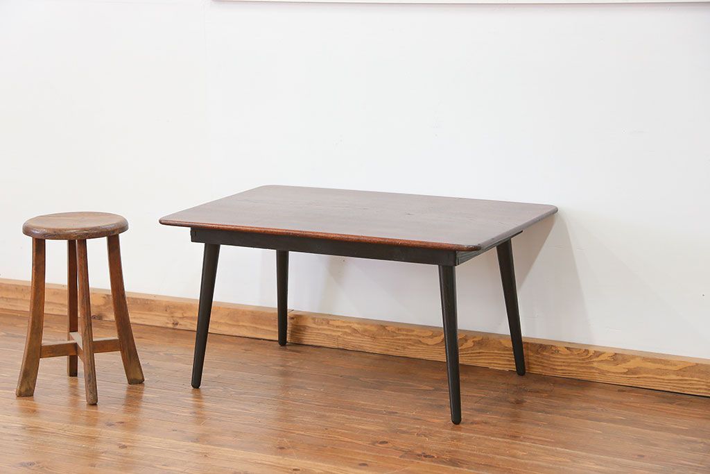 アンティーク家具　アンティーク 古い栓材の杢目の素晴らしいセンターテーブル(2)　(座卓、机)