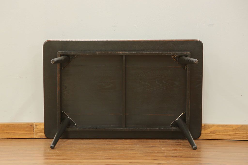 アンティーク家具　アンティーク 古い栓材の杢目の素晴らしいセンターテーブル(2)　(座卓、机)