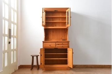 中古　シャルドネ(CHARDONNAY)ブルーム　パイン材カップボード(食器棚、キャビネット)