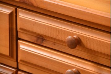 中古　シャルドネ(CHARDONNAY)ブルーム　パイン材カップボード(食器棚、キャビネット)