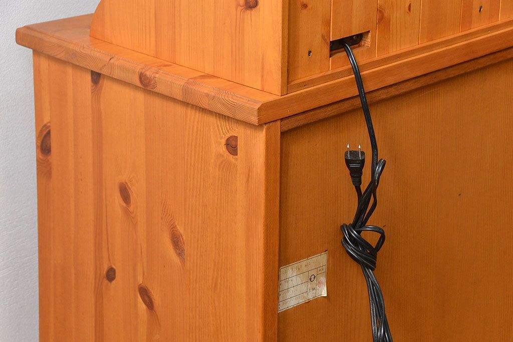 中古　シャルドネ(CHARDONNAY)ブルーム　パイン材カップボード(食器棚、キャビネット)