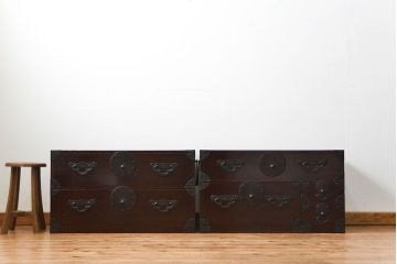 アンティーク家具　古民具・骨董 前面栗材の味わい深い時代箪笥(チェスト、タンス)