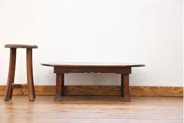 アンティーク雑貨　古民具・骨董　天板欅材一枚板!杢目の素晴らしい変わり型ちゃぶ台(テーブル)
