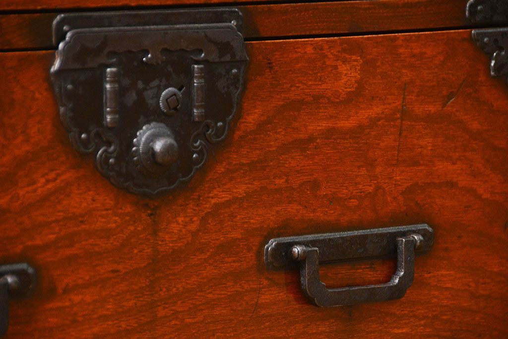 アンティーク家具　古民具・骨董 特別注文造り　総欅!酒田(庄内)衣装箪笥(時代箪笥、帳場箪笥)