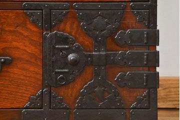 アンティーク家具　古民具・骨董 特別注文造り　総欅!酒田(庄内)衣装箪笥(時代箪笥、帳場箪笥)