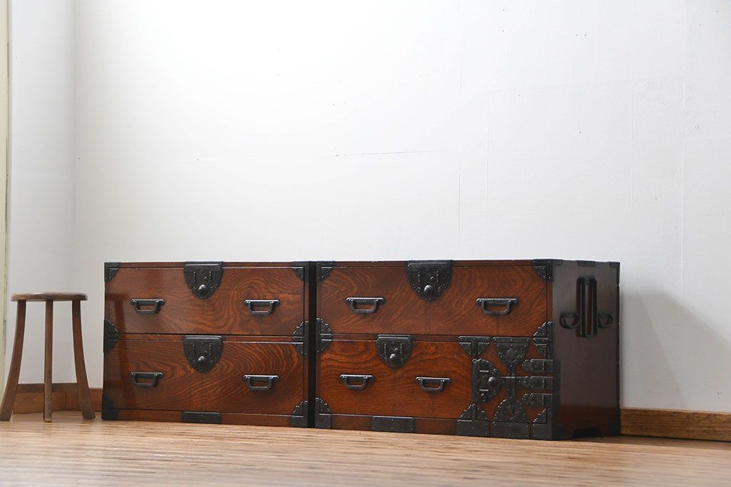 アンティーク家具　古民具・骨董 特別注文造り　総欅!酒田(庄内)衣装箪笥(時代箪笥、帳場箪笥)