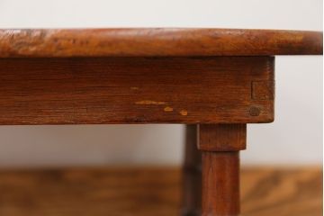 アンティーク家具　古民具・骨董 天板一枚板 かわいらしく変わり型ちゃぶ台(テーブル)
