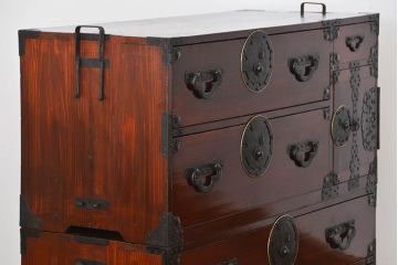古民具・骨董 極上美品　蝶覆輪金具　前面栗材　米沢箪笥(時代箪笥)　