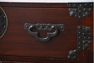 古民具・骨董 極上美品　蝶覆輪金具　前面栗材　米沢箪笥(時代箪笥)　