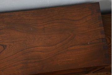 アンティーク家具　アンティーク 三方欅材!上質な二段重ね引き出し収納棚(戸棚、茶箪笥)