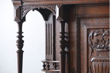 アンティーク家具　イギリスアンティーク 大きなオーク材ヴィクトリアンキャビネット(ビクトリアンキャビネット、バーカウンター)