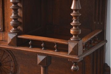 アンティーク家具　イギリスアンティーク 大きなオーク材ヴィクトリアンキャビネット(ビクトリアンキャビネット、バーカウンター)