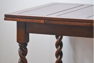 アンティーク家具　イギリスアンティーク ツイストレッグ　オーク材　味わい深いドローリーフテーブル(エクステンションテーブル)