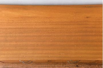 レトロ家具　アンティーク レトロなデザインの脚付きローチェスト(ローボード、ドロワー)