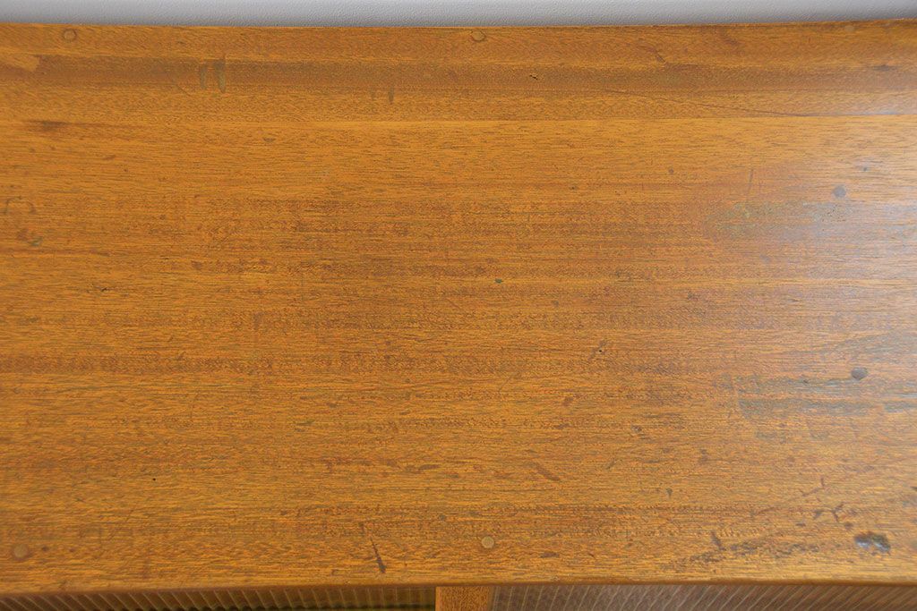 レトロ家具　昭和レトロ 古い木の脚付きモールガラス収納棚(キッチンキャビネット)