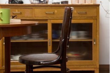 アンティーク家具　イギリスアンティーク　スピンドルバック　ベントウッドチェア