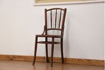 アンティーク家具　イギリスアンティーク　スピンドルバック　ベントウッドチェア