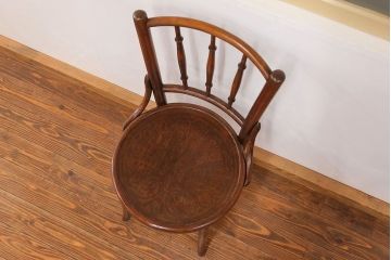アンティーク家具　イギリスアンティーク　スピンドルバック　ベントウッドチェア
