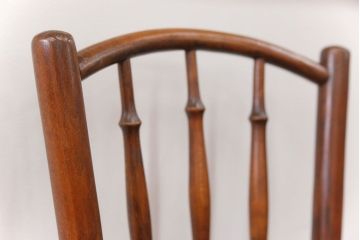 アンティーク家具　イギリスアンティーク　スピンドルバック　ベントウッドチェア