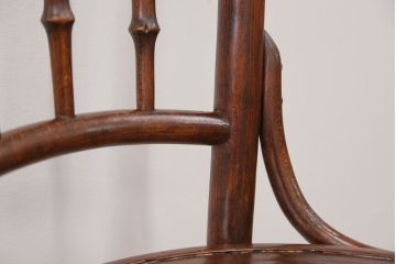 アンティーク家具　イギリスアンティーク　スピンドルバック　ベントウッドチェア