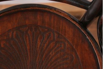 アンティーク家具　イギリスアンティーク 味わい深いスピンドルバック ベントウッドチェア(3)(椅子、イス)