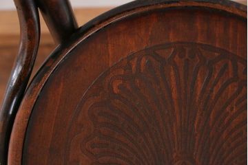 アンティーク家具　イギリスアンティーク 味わい深いスピンドルバック ベントウッドチェア(3)(椅子、イス)