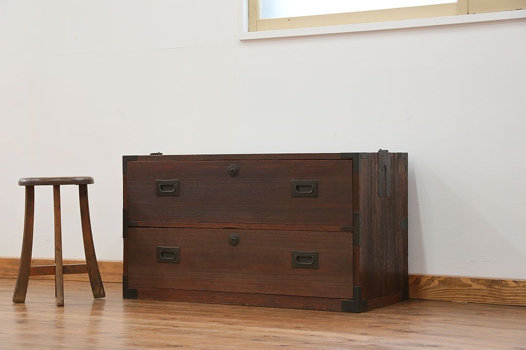 アンティーク家具　古民具・骨董 古い木の時代箪笥ローチェスト(ローボード)