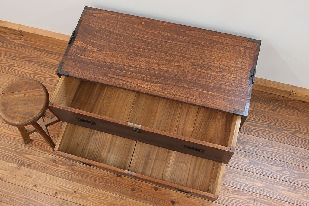 アンティーク家具　古民具・骨董 古い木の時代箪笥ローチェスト(ローボード)