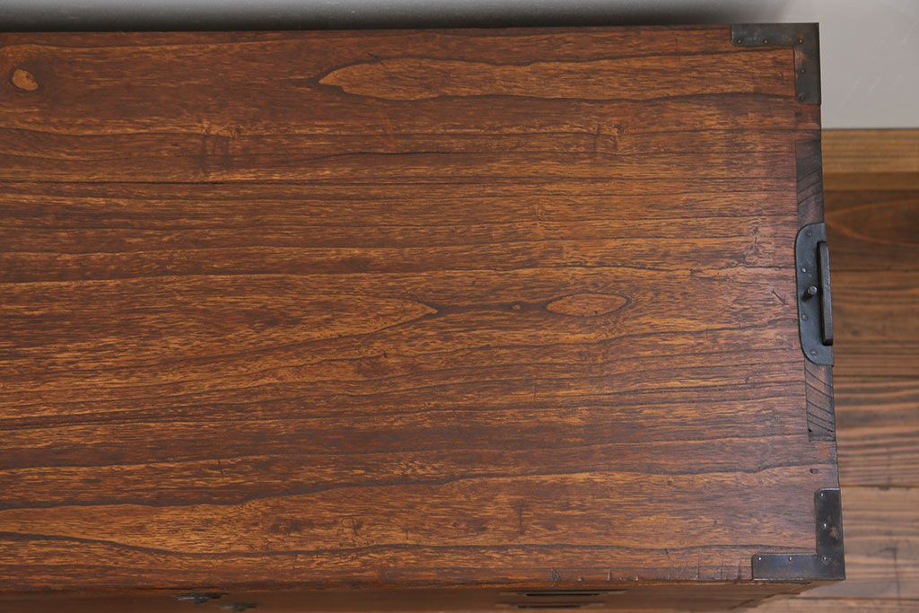 アンティーク家具　古民具・骨董 古い木の時代箪笥ローチェスト(ローボード)