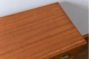 レトロ家具　アンティーク シンプルでレトロな25杯引き出し収納(薬箪笥、チェスト、ドロワー)