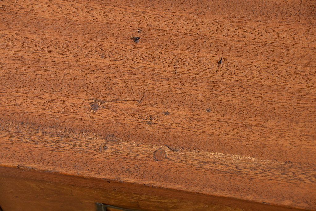 レトロ家具　アンティーク シンプルでレトロな25杯引き出し収納(薬箪笥、チェスト、ドロワー)