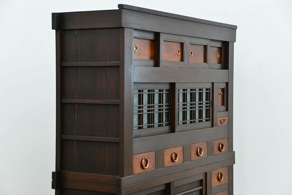 アンティーク家具　古民具・骨董 上手造りの美しい五尺水屋箪笥(昇り引き出し付き)(食器棚、収納棚)