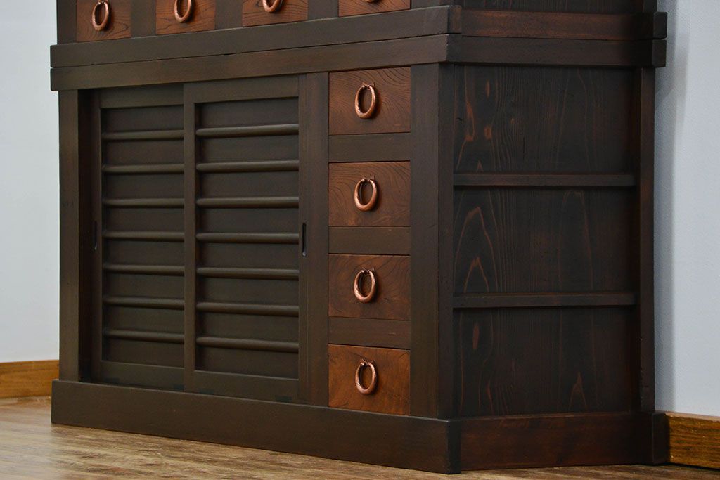 アンティーク家具　古民具・骨董 上手造りの美しい五尺水屋箪笥(昇り引き出し付き)(食器棚、収納棚)