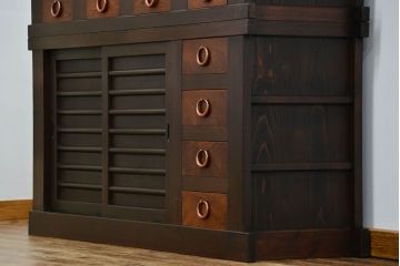 アンティーク家具　古民具・骨董 上手造りの美しい五尺水屋箪笥(昇り引き出し付き)(食器棚、収納棚)