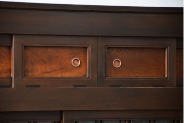 アンティーク家具　古民具・骨董 上手造りの美しい五尺水屋箪笥(昇り引き出し付き)(食器棚、収納棚)