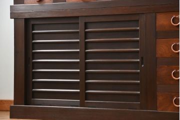 アンティーク家具　古民具・骨董 上手造りの美しい五尺水屋箪笥(昇り引き出し付き)(食器棚、収納棚)