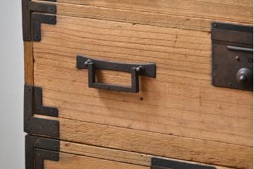 アンティーク家具　古民具・骨董 五丁引き!前面桐材の角手松本衣装箪笥(時代箪笥、桐箪笥、桐たんす)