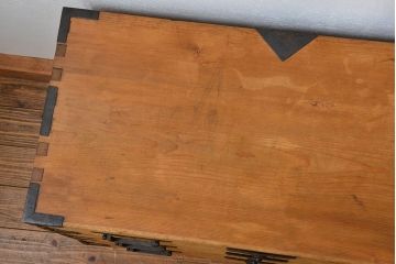 アンティーク家具　古民具・骨董 五丁引き!前面桐材の角手松本衣装箪笥(時代箪笥、桐箪笥、桐たんす)