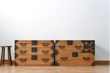 アンティーク家具　古民具・骨董 五丁引き!前面桐材の角手松本衣装箪笥(時代箪笥、桐箪笥、桐たんす)