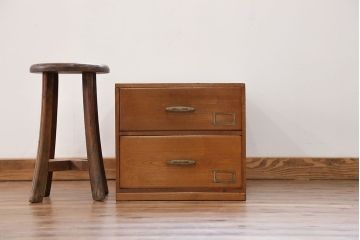レトロ家具　昭和レトロ 古い木の大振りな小引き出し(チェスト、ドロワー)