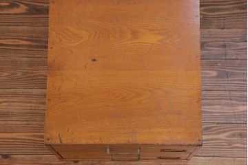 レトロ家具　昭和レトロ 古い木の大振りな小引き出し(チェスト、ドロワー)