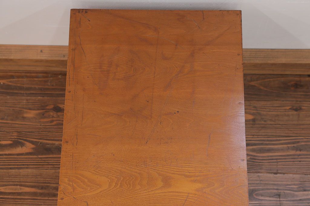 レトロ家具　昭和レトロ 古い木の大振りな小引き出し(チェスト、ドロワー)