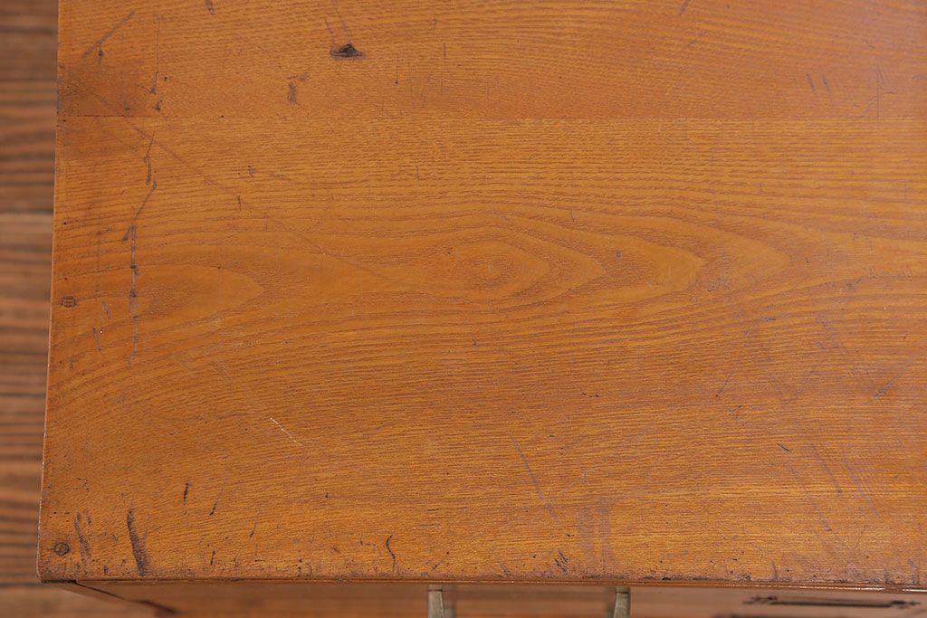 レトロ家具　昭和レトロ 古い木の大振りな小引き出し(チェスト、ドロワー)