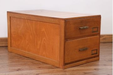 レトロ家具　昭和レトロ 古い木の大振りな小引き出し(チェスト、ドロワー)