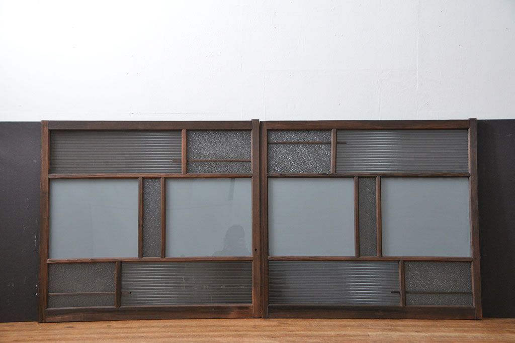 アンティーク 古い木の変り型ガラス窓　2枚セット　(ガラス戸、引き戸)