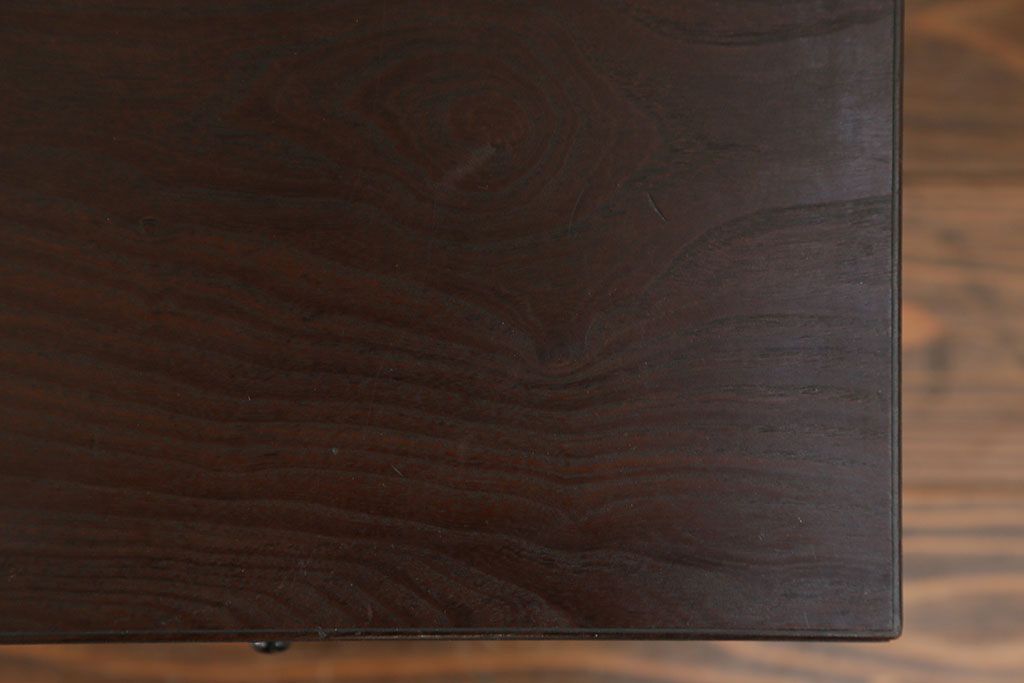 アンティーク雑貨　古民具・骨董 古い桑材の上質な透かし彫り　花台(サイドテーブル)